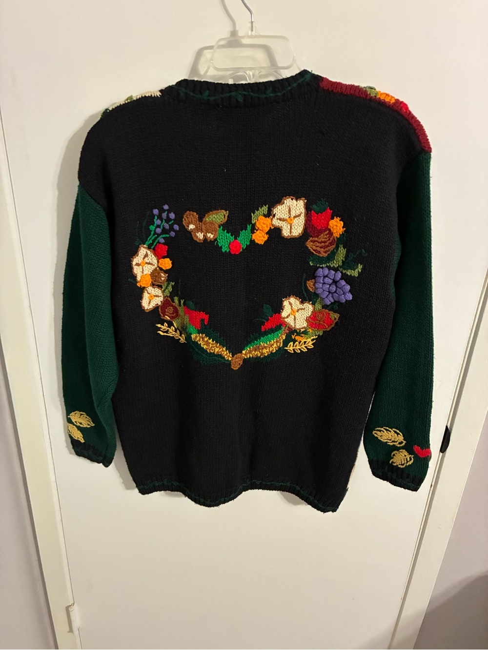 Vintage hand knit fall embroidered chunky cardigan sweater - Picture 5 of 7